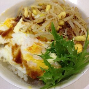 簡単♪ワンプレートランチ♪ハムエッグのせ丼